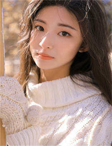 《她在哪里？》