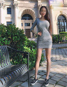 《丰满人妻熟妇乱又伦精品劲》